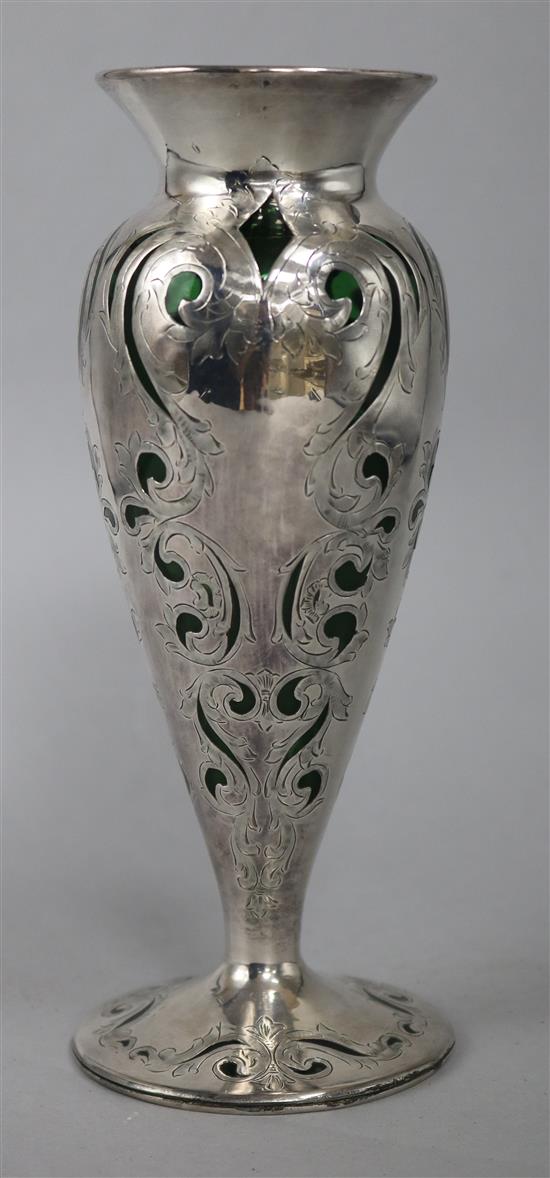 A late 19th/early 20th century American pierced silver overlaid green glass vase by Alvin Manufacturing Co, 20.7cm.